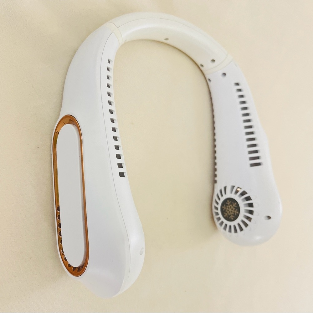 ❄️ White Portable Neck Fan – Rechargeable, 5-Speed 🤍 - Picture 3 of 4